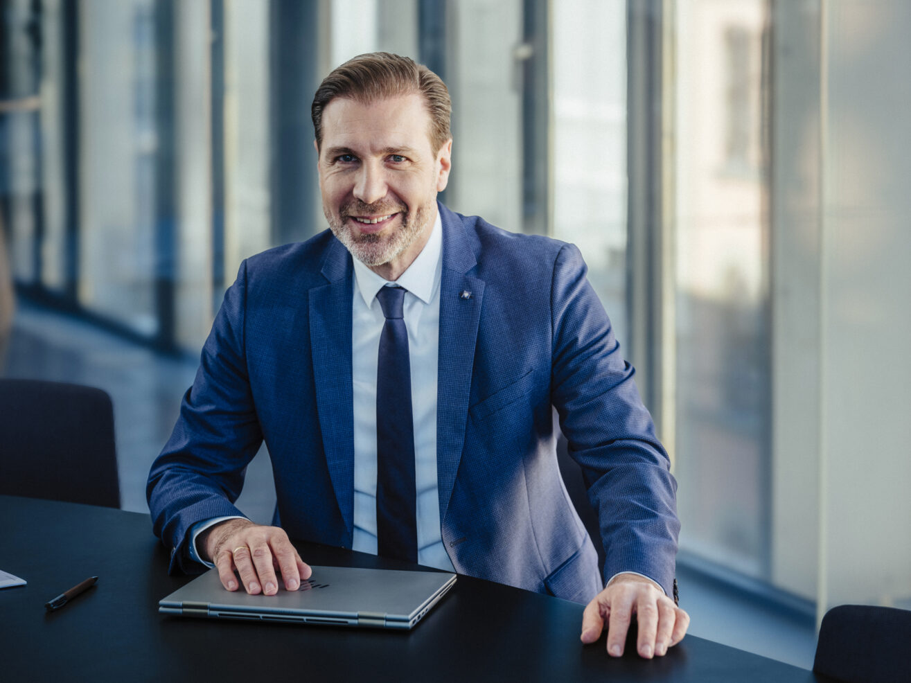 Berater Robert Lang im Gesprächsumfeld